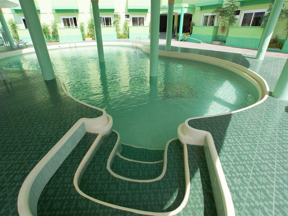 Green One Hotel Isla de Mactán Exterior foto